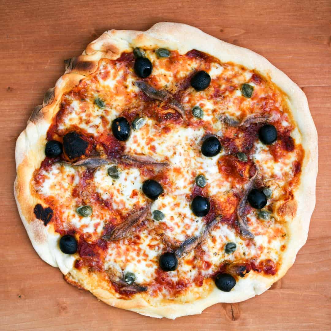 Rezept Pizza Napoli - mediterran-kochen.de
